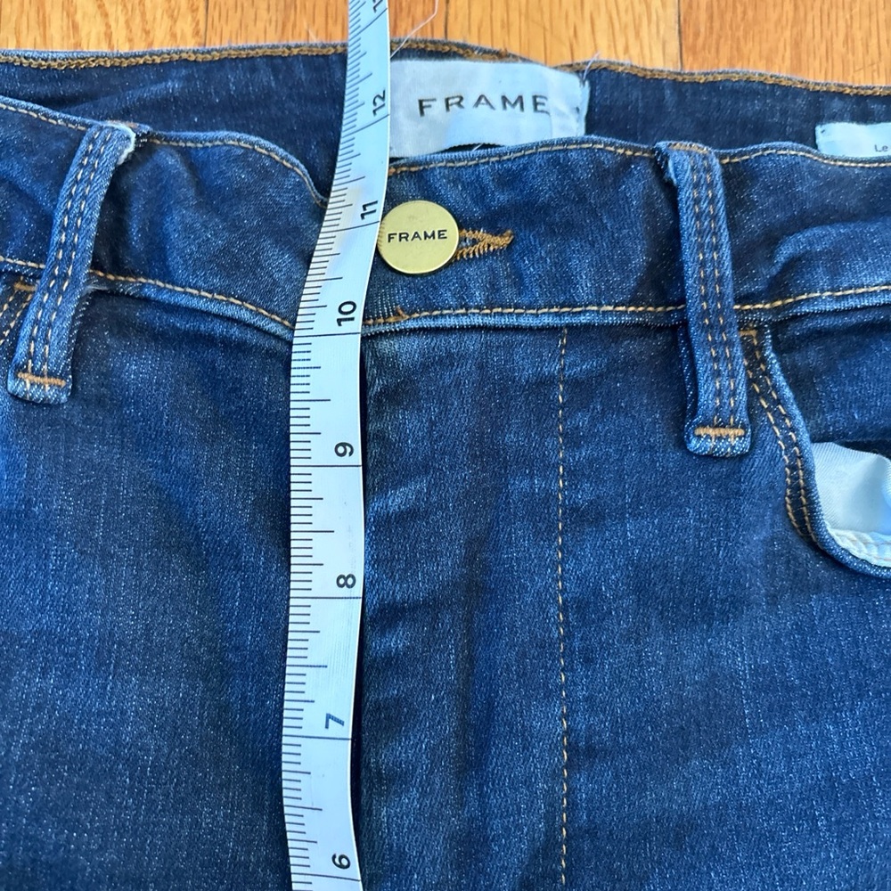 Frame Le One Skinny Women's Jeans Size 2 - Fits Woman’s Size 30 Dark Wash